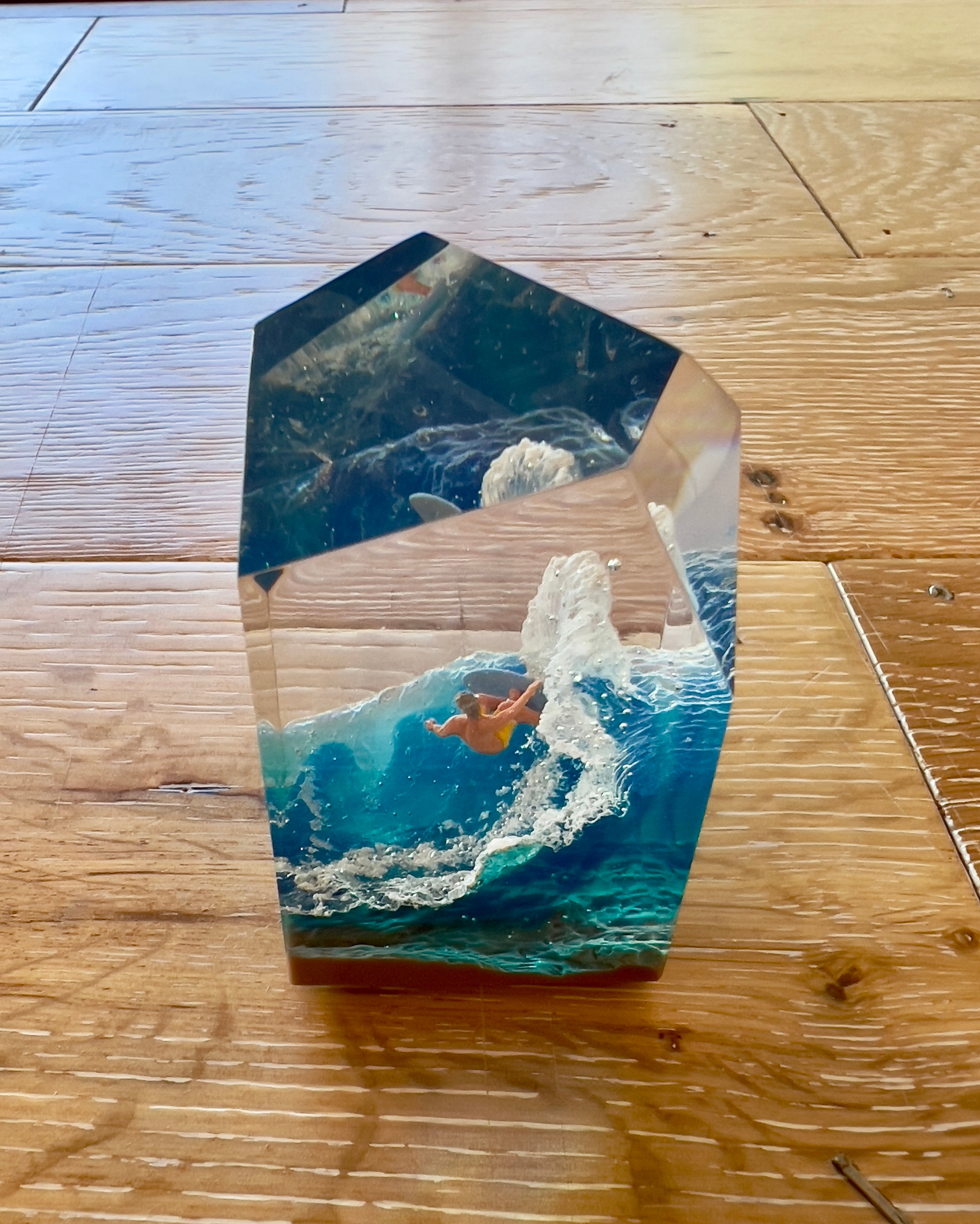 AUMBAK Crystal Cube Medium #2